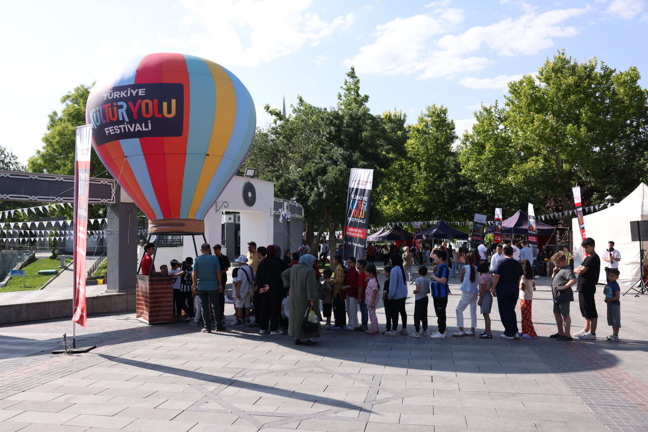 Konya Kültür Yolu Festivali'nde üçüncü gün! Etkinlikler yoğun ilgi gördü 11